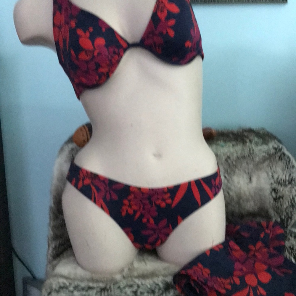 3pc. Swim suit. Victoria secret.